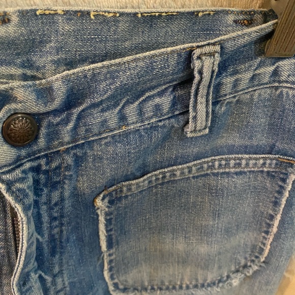 Vintage 1970s Light Blue Frayed Wide-Leg Jeans - Picture 7 of 13